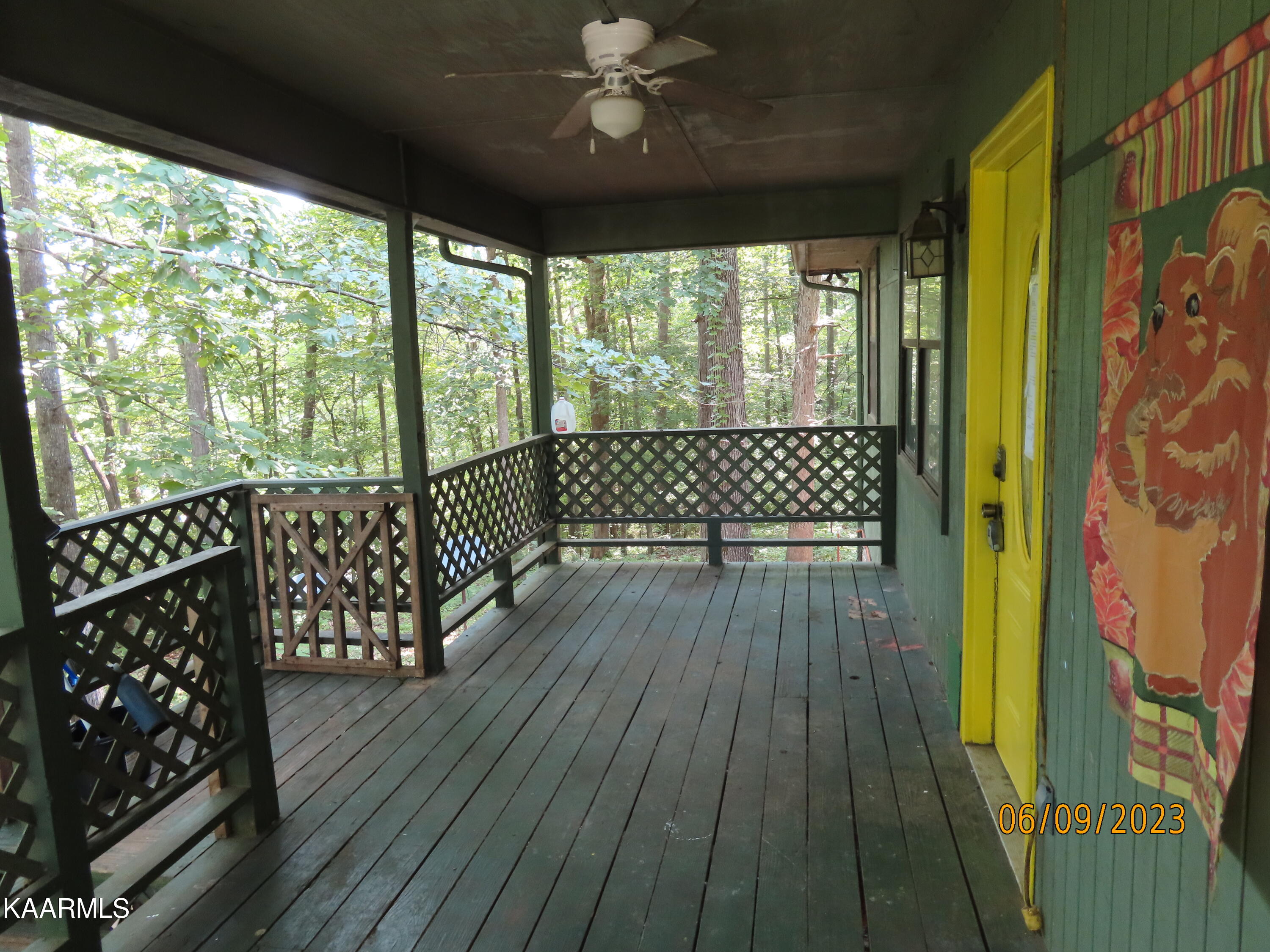 1908 Cove Pointe Road La Follette, TN 37766 - Photo 10 of 43 Large Front Porch