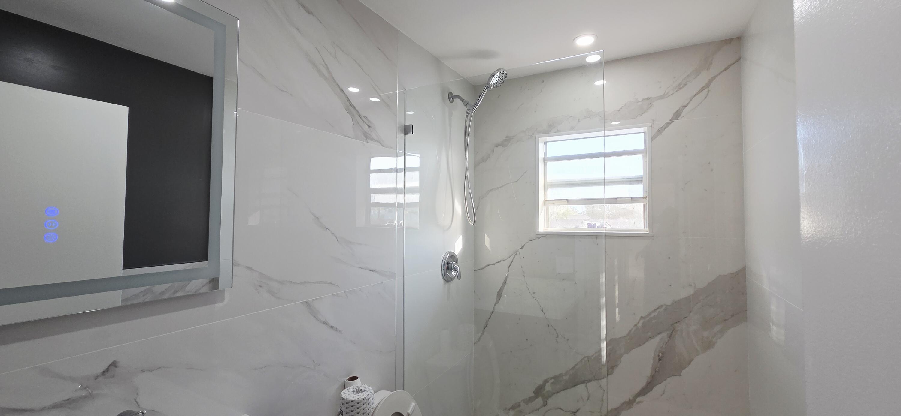 765 West 7th Street, Unit B Riviera Beach, FL 33404 - Photo 9 of 13 32692