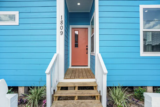 a view of front door of house