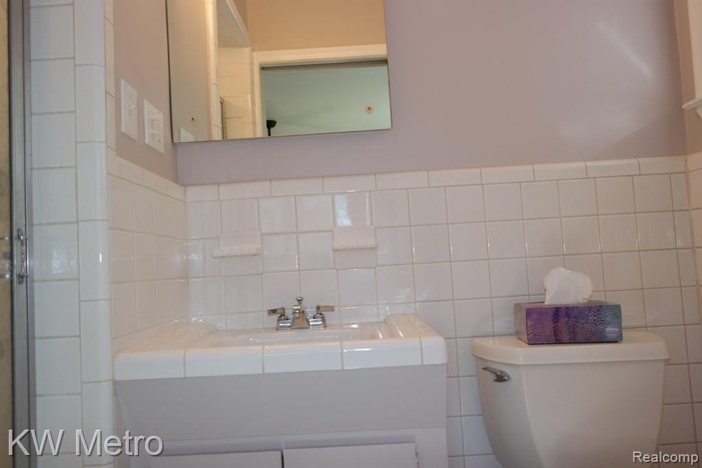 971 South Reading Road Bloomfield Hills, MI 48304 - Photo 34 of 46 Gallery Image 34
