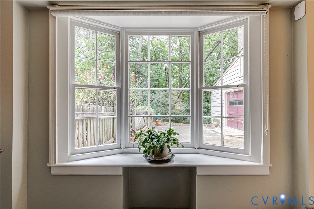 4411 Arrowhead Road Richmond, VA 23235 - Photo 28 of 33 a view of a window with window in front of it