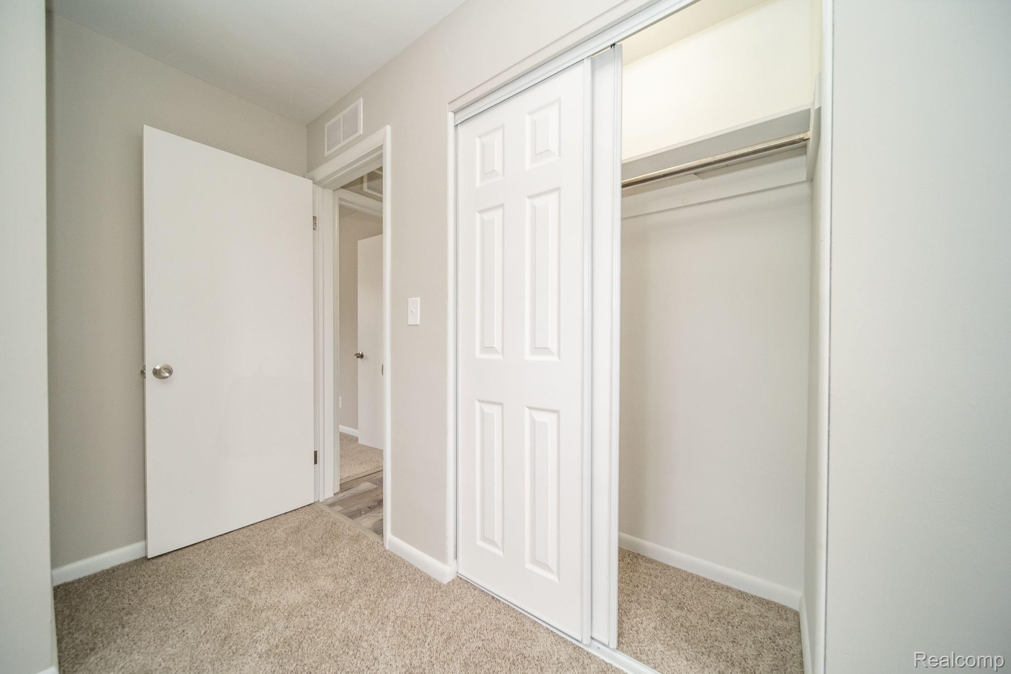 431 Red Oak Lane Rochester, MI 48307 - Photo 42 of 63 Gallery Image 42