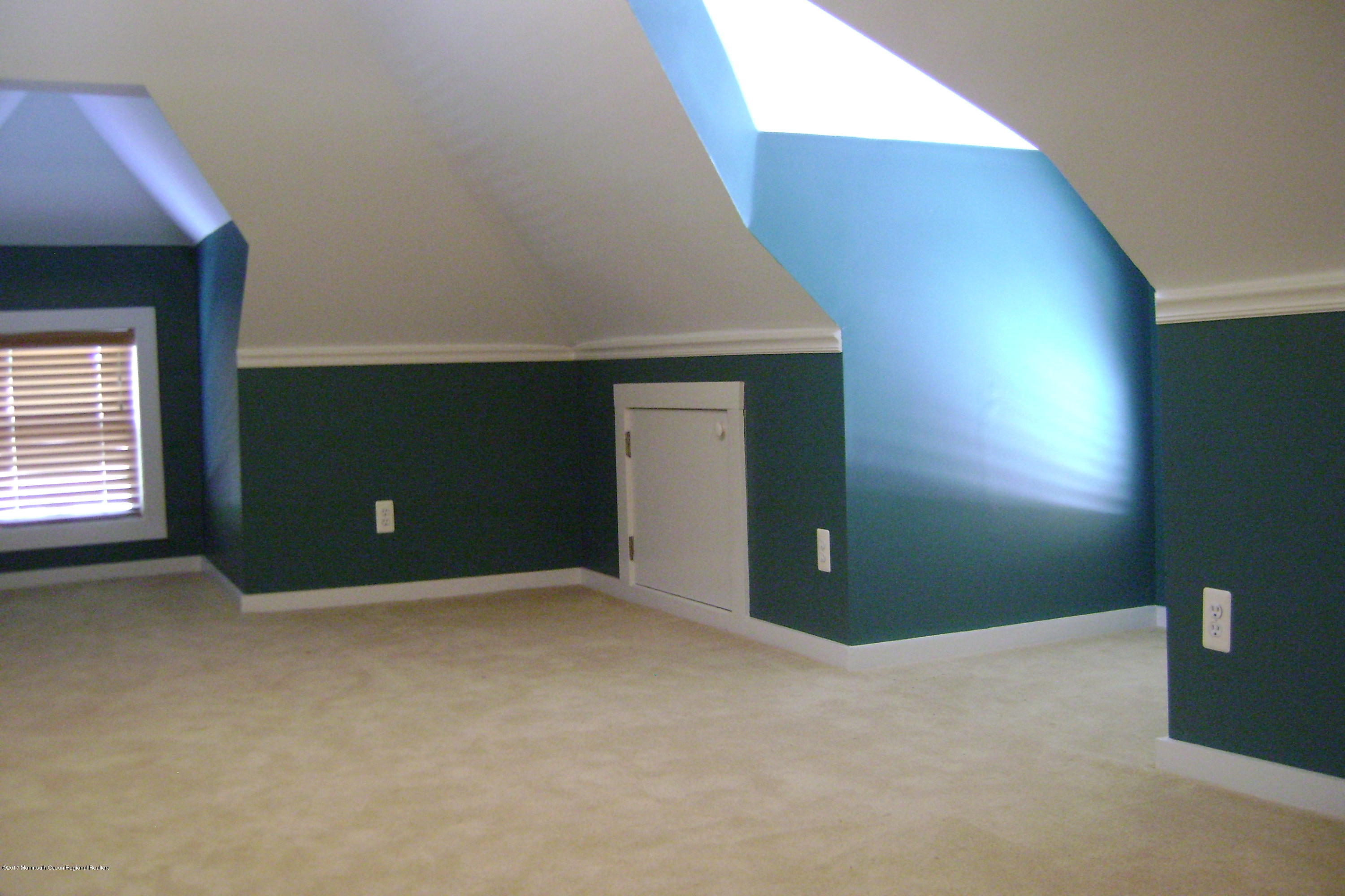 90 Monmouth Road Oakhurst, NJ 07755 - Photo 22 of 23 DSC03425