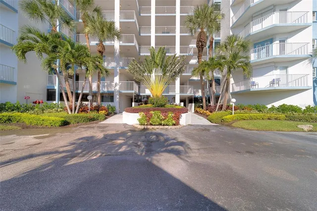 $8,500 | 17980 Gulf Boulevard, Unit 402, Redington Shores, FL 33708