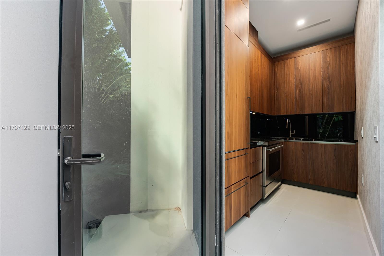 1785 Cleveland Road Miami Beach, FL 33141 - Photo 25 of 67