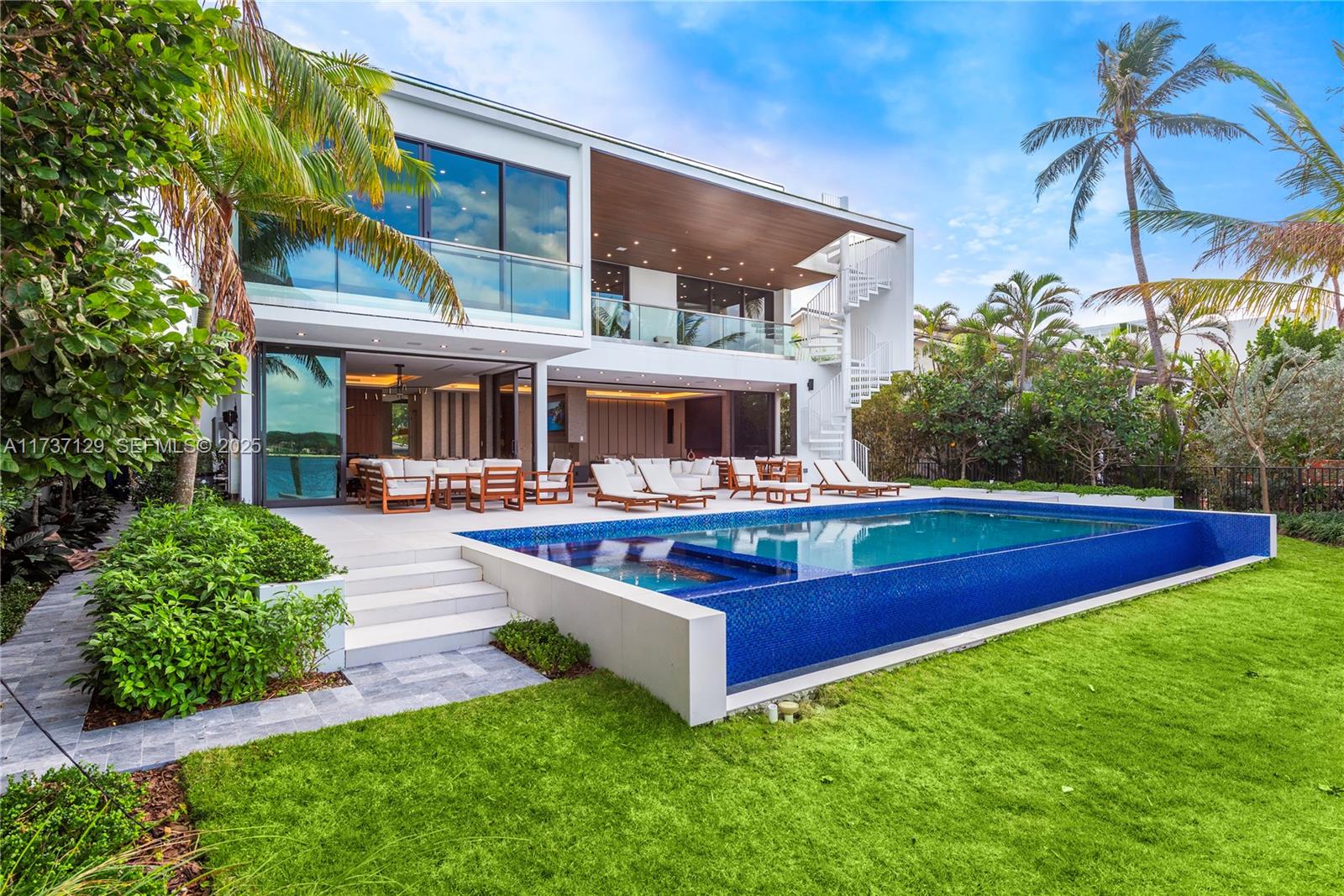 1785 Cleveland Road Miami Beach, FL 33141 - Photo 43 of 67