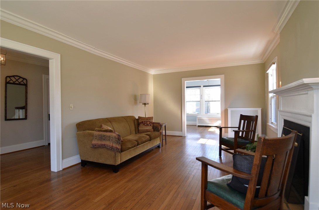3271 Warrington Road Cleveland, OH 44120 - Photo 5 of 36