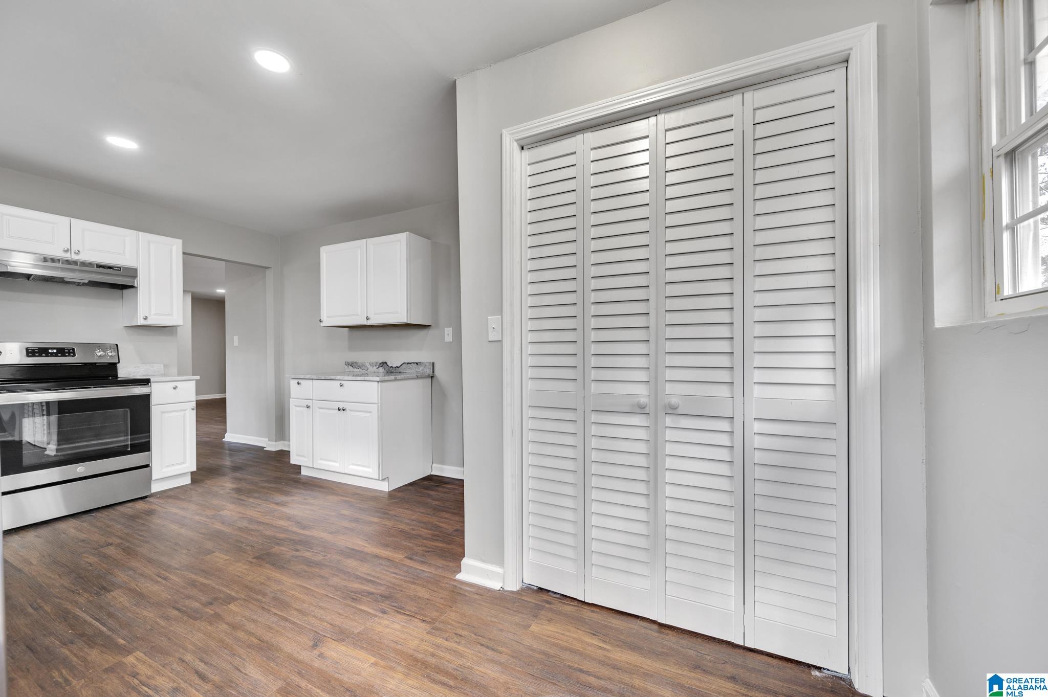 950 Mount View Road Hayden, AL 35079 - Photo 8 of 27