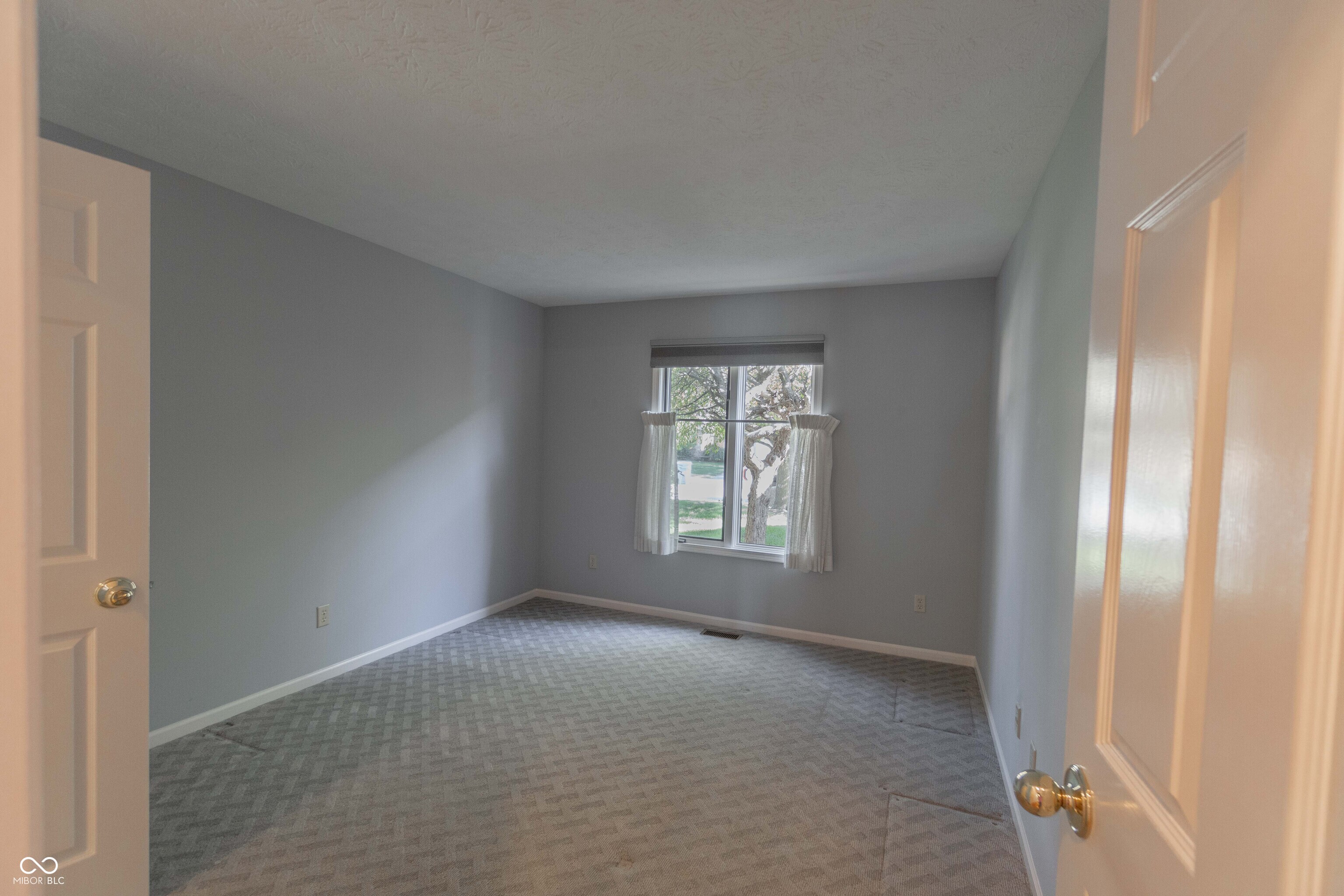7432 Longleat Road Indianapolis, IN 46240 - Photo 6 of 28 Gallery Image 6