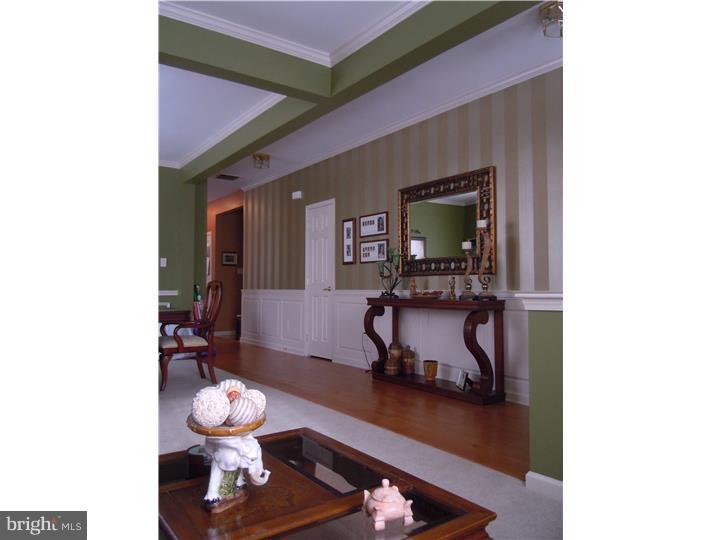 151 Somerfield Road Swedesboro, NJ 08085 - Photo 3 of 18 Foyer