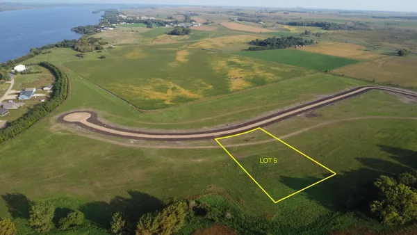 $74,900 | Lot 5 Oak Creek Circle, Big Stone City, SD 57216