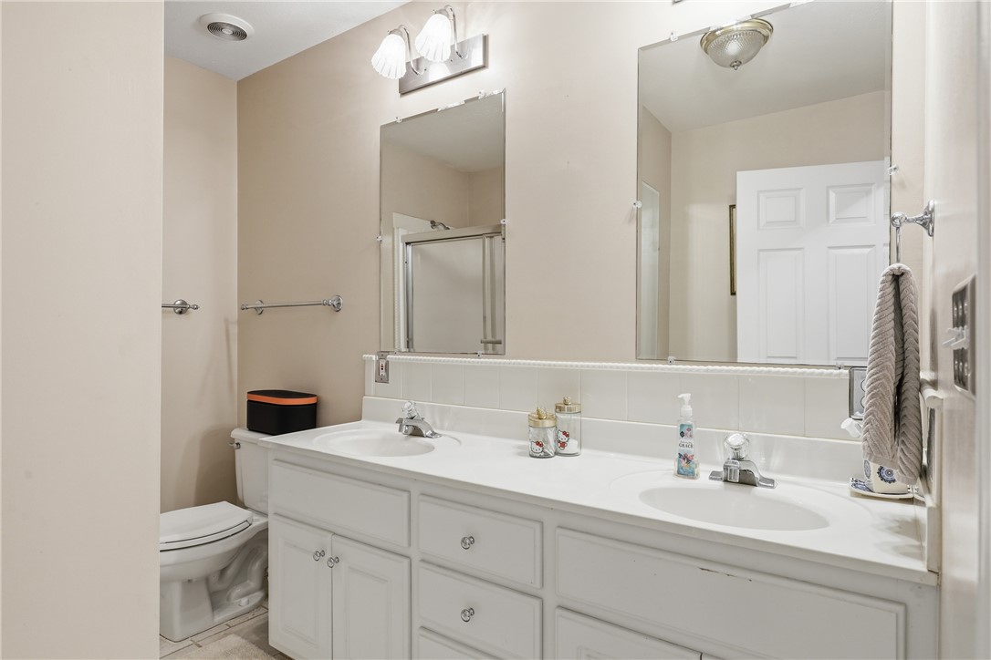 110 Hawnes Place Anderson, SC 29621 - Photo 24 of 40 Full Bathroom Upstairs