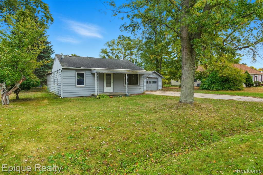 3560 Milton Road Fort Gratiot, MI 48059 - Photo 3 of 23 Gallery Image 3