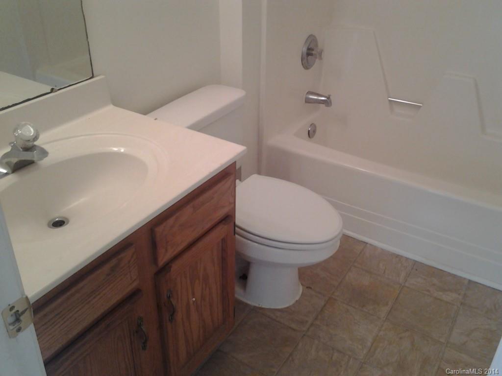 3113 James Road Charlotte, NC 28215 - Photo 9 of 13 Gallery Image 9