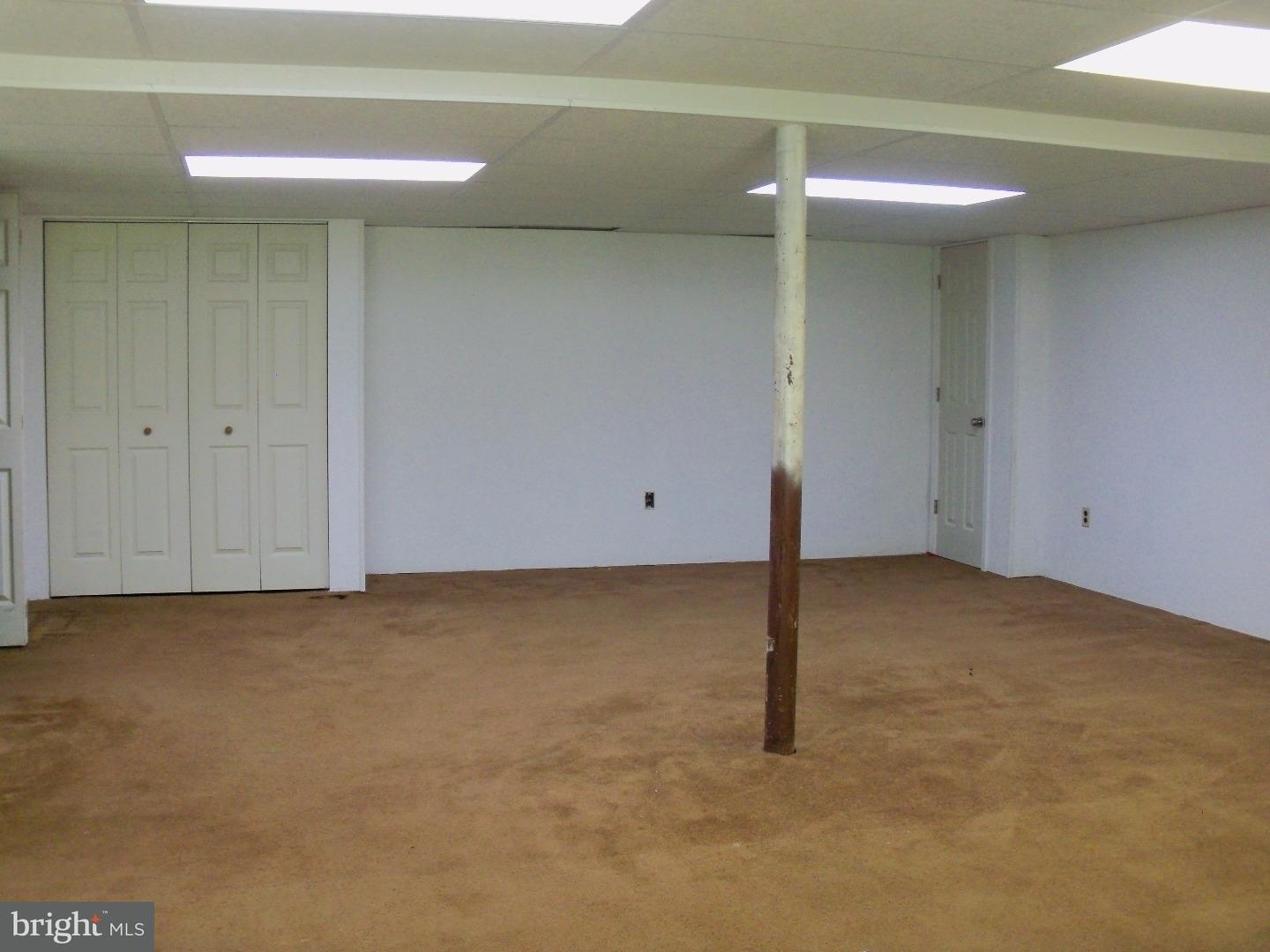 2372 Schaffer Road Pottstown, PA 19464 - Photo 15 of 17 Family Room