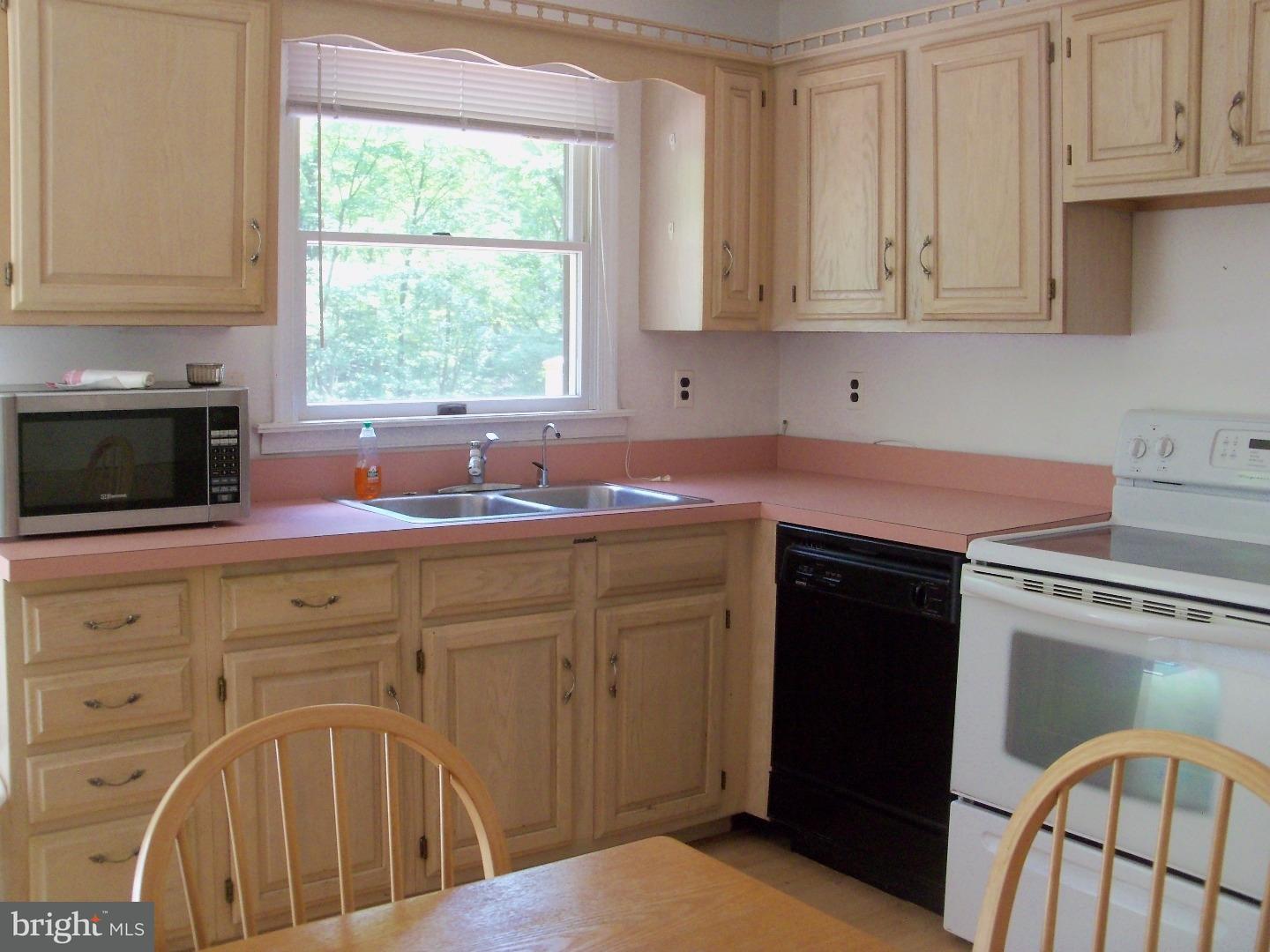 2372 Schaffer Road Pottstown, PA 19464 - Photo 7 of 17 Kitchen