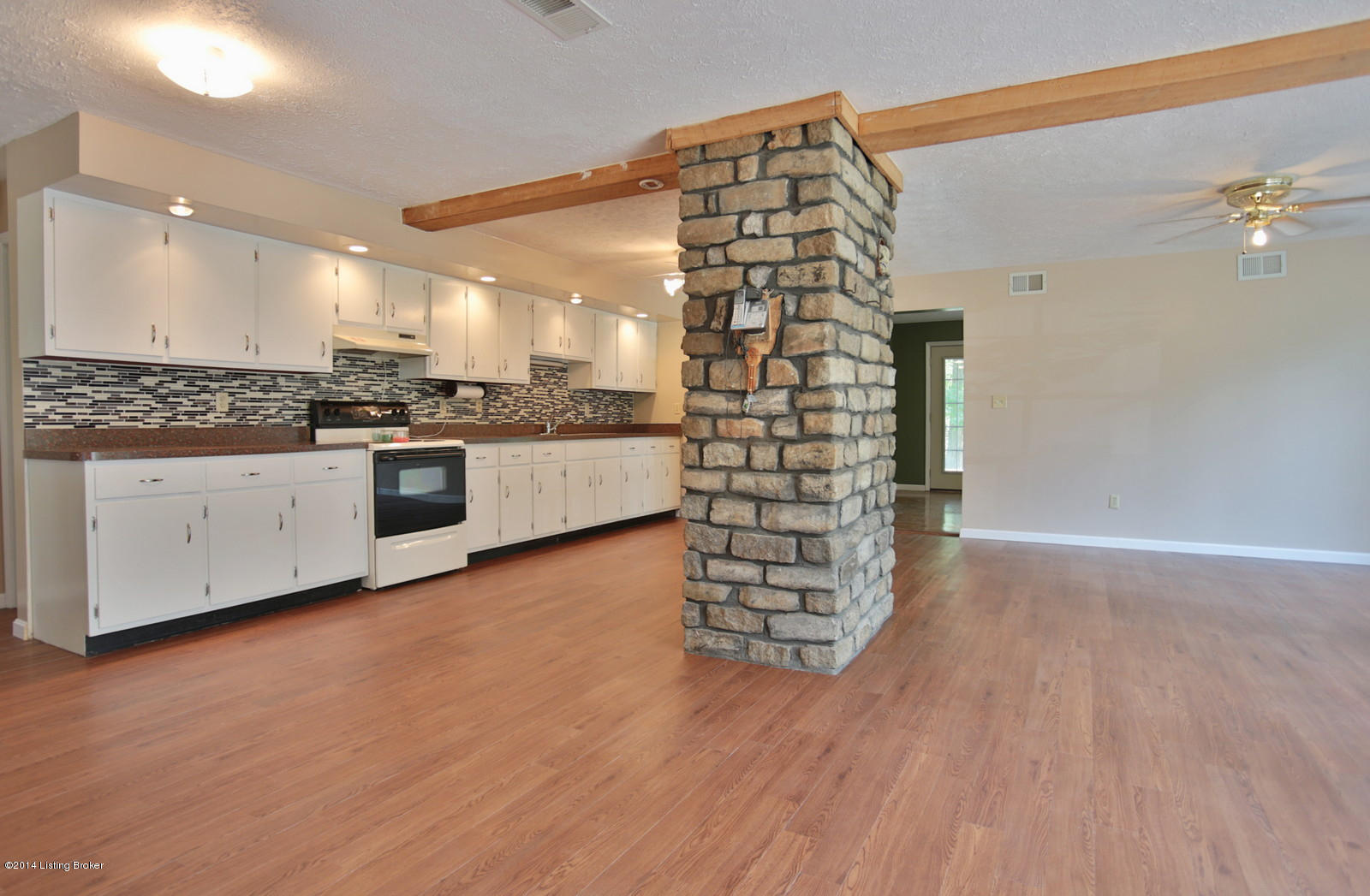 833 Ridge Road Shepherdsville, KY 40165 - Photo 13 of 48 Kitchen Open Area