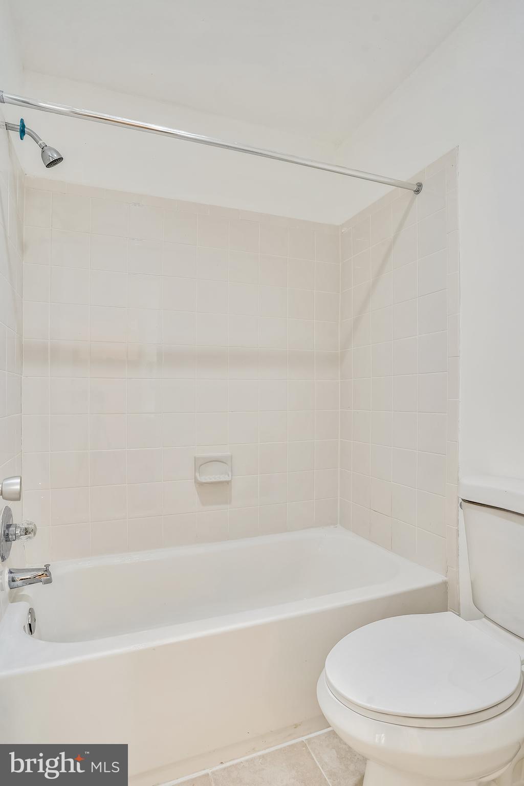 11602 Newbridge Court Reston, VA 20191 - Photo 20 of 30 Bathroom 2