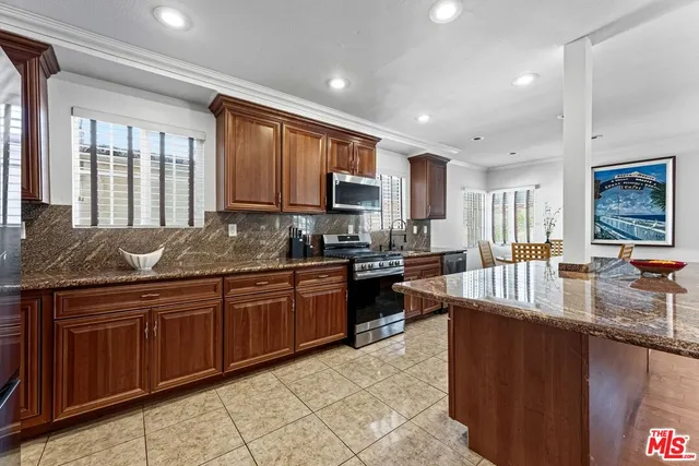 $1,525,000 | 3627 Olympiad Drive, View Park, CA 90043