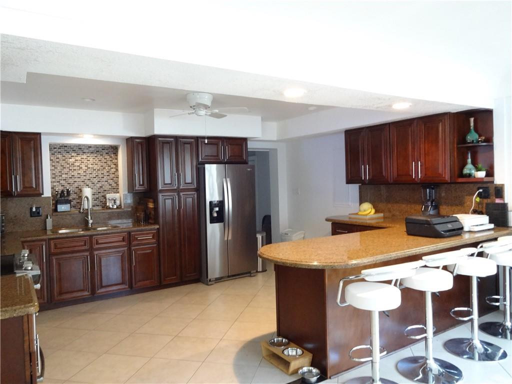 2101 Northeast 31st Street Lighthouse Point, FL 33064 - Photo 14 of 56 Photo 14