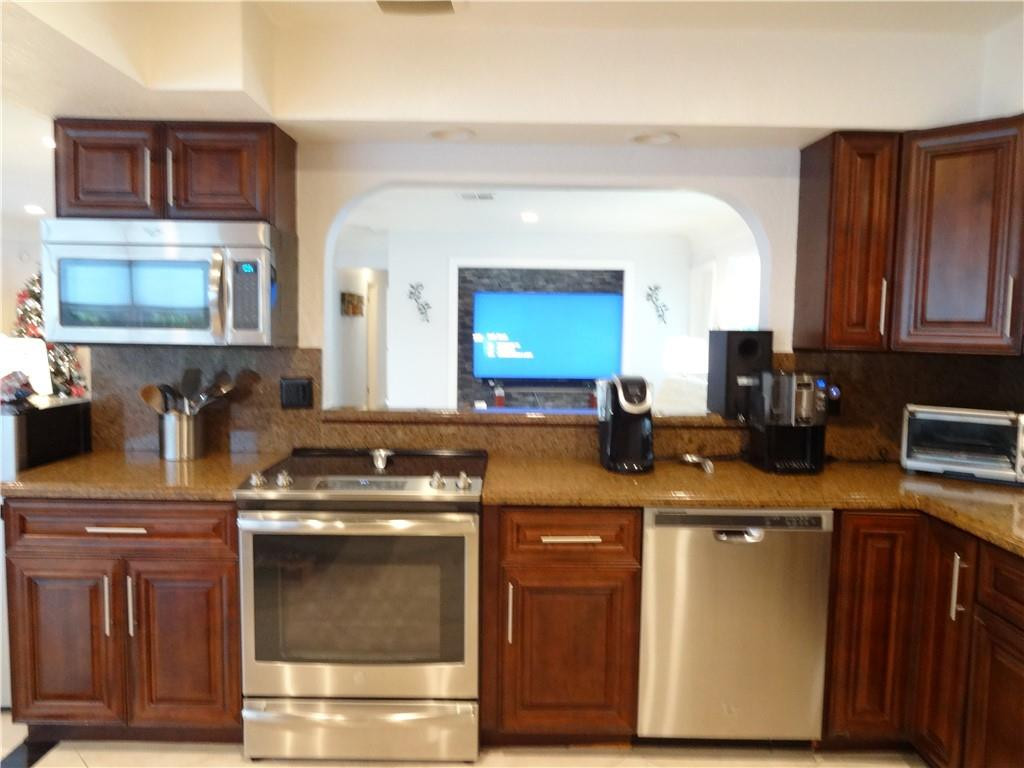 2101 Northeast 31st Street Lighthouse Point, FL 33064 - Photo 15 of 56 Photo 15