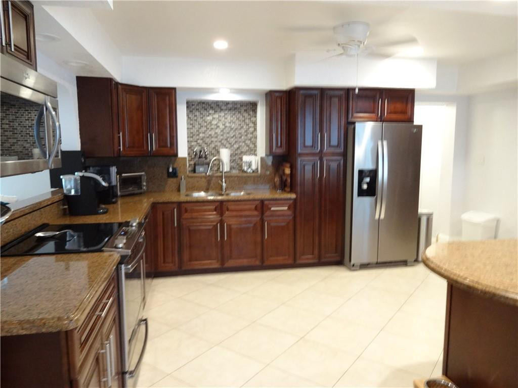 2101 Northeast 31st Street Lighthouse Point, FL 33064 - Photo 17 of 56 Photo 17