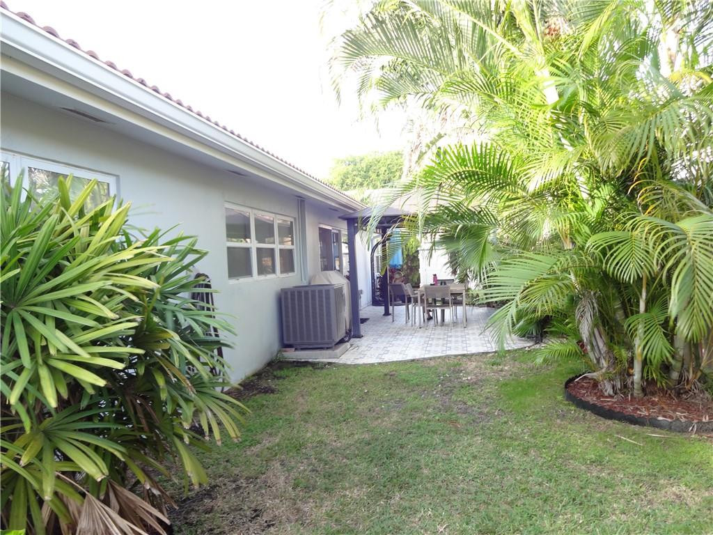 2101 Northeast 31st Street Lighthouse Point, FL 33064 - Photo 52 of 56 Photo 54