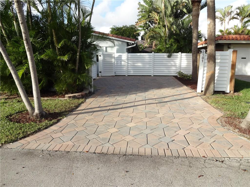 2101 Northeast 31st Street Lighthouse Point, FL 33064 - Photo 53 of 56 Photo 55