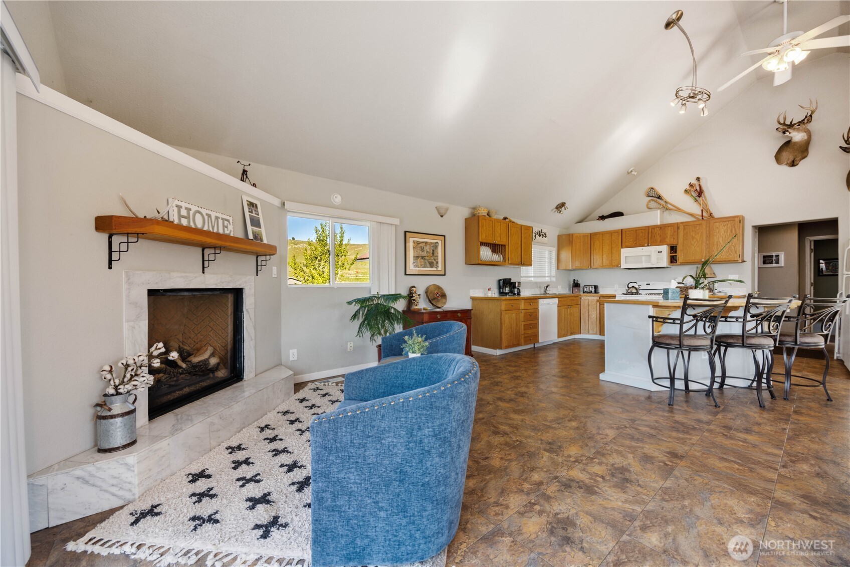 552 Bill Shaw Road Pateros, WA 98846 - Photo 13 of 40