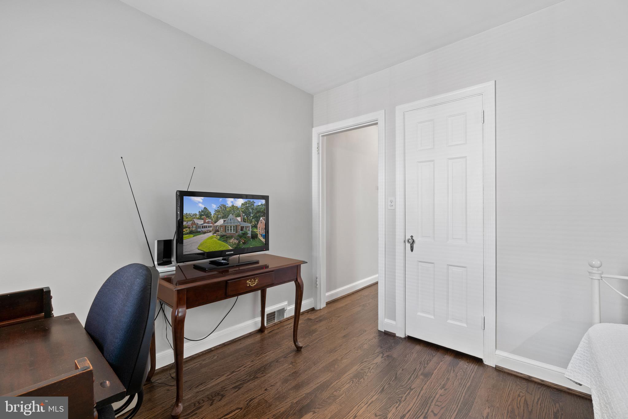 2112 Seminary Road Silver Spring, MD 20910 - Photo 15 of 38