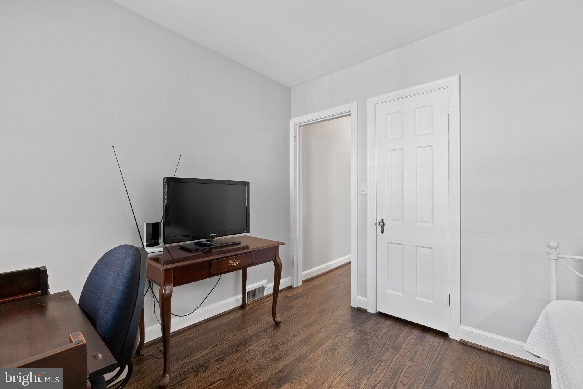 2112 Seminary Road Silver Spring, MD 20910 - Photo 16 of 38