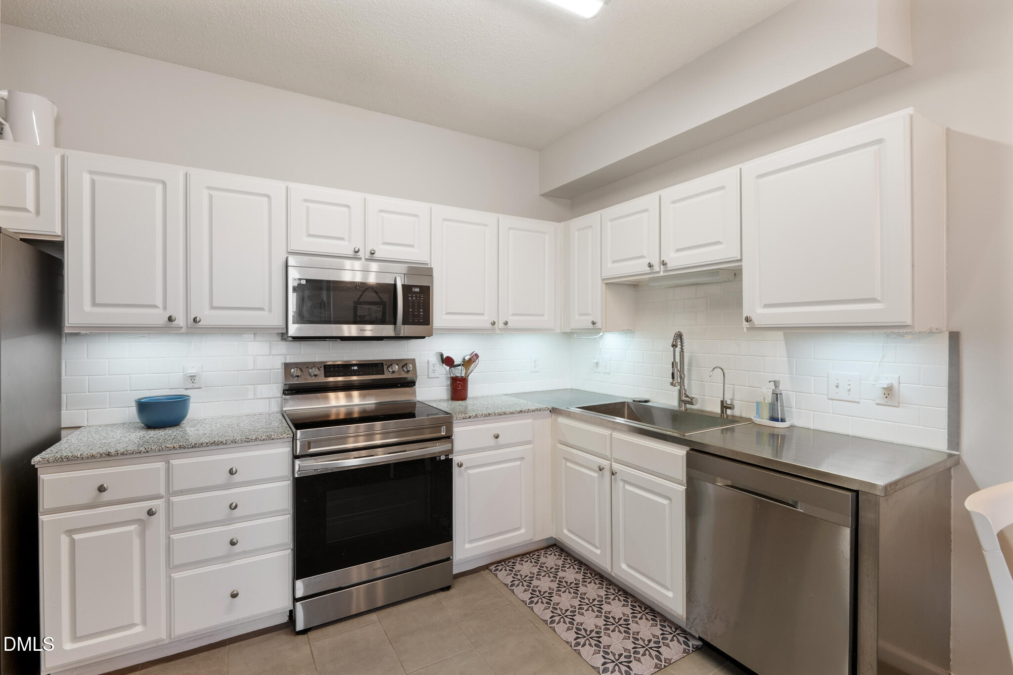 2511 Huntscroft Lane, Unit 303 Raleigh, NC 27617 - Photo 7 of 33