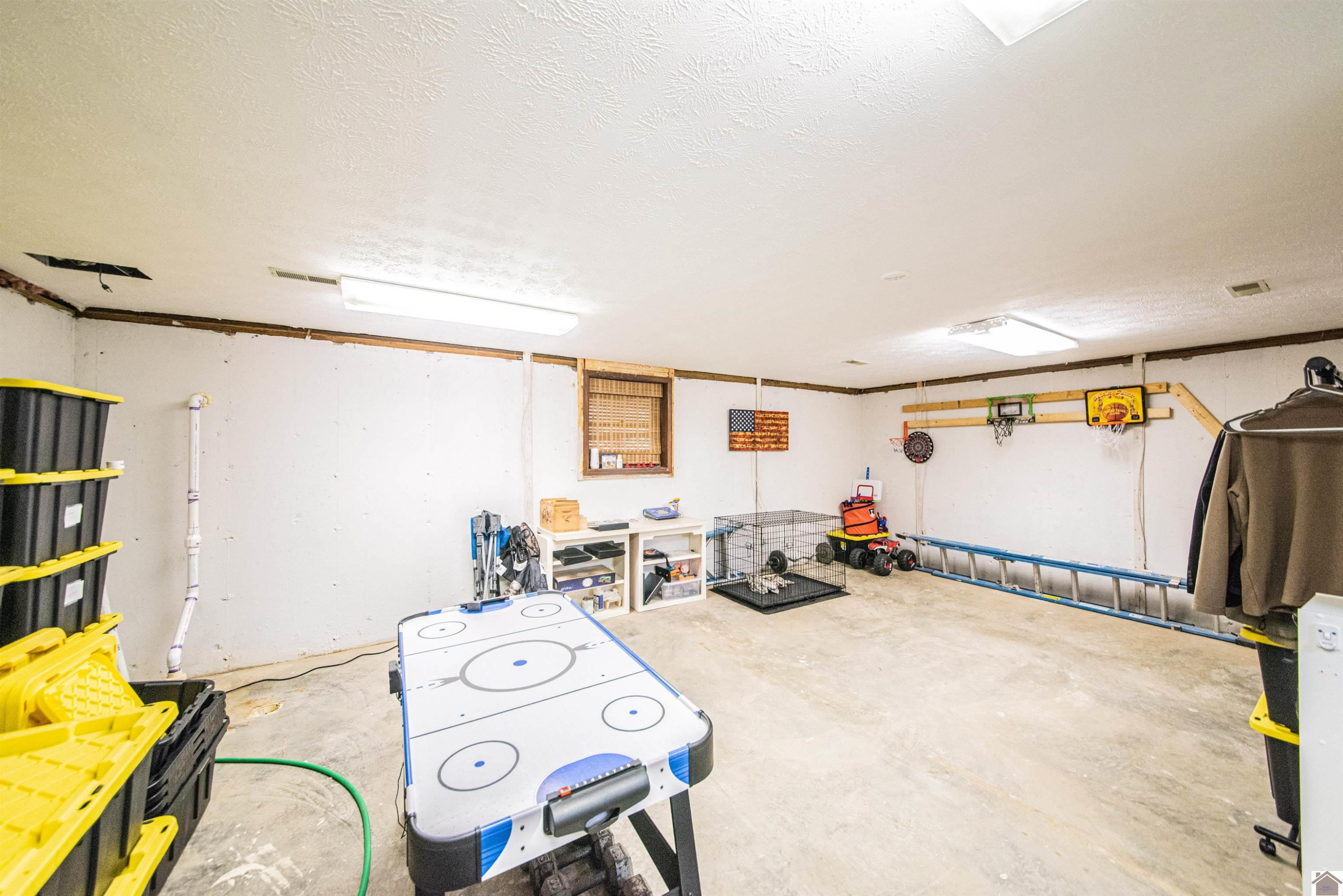 6510 New Hope Church Road Paducah, KY 42001 - Photo 28 of 46 Basement