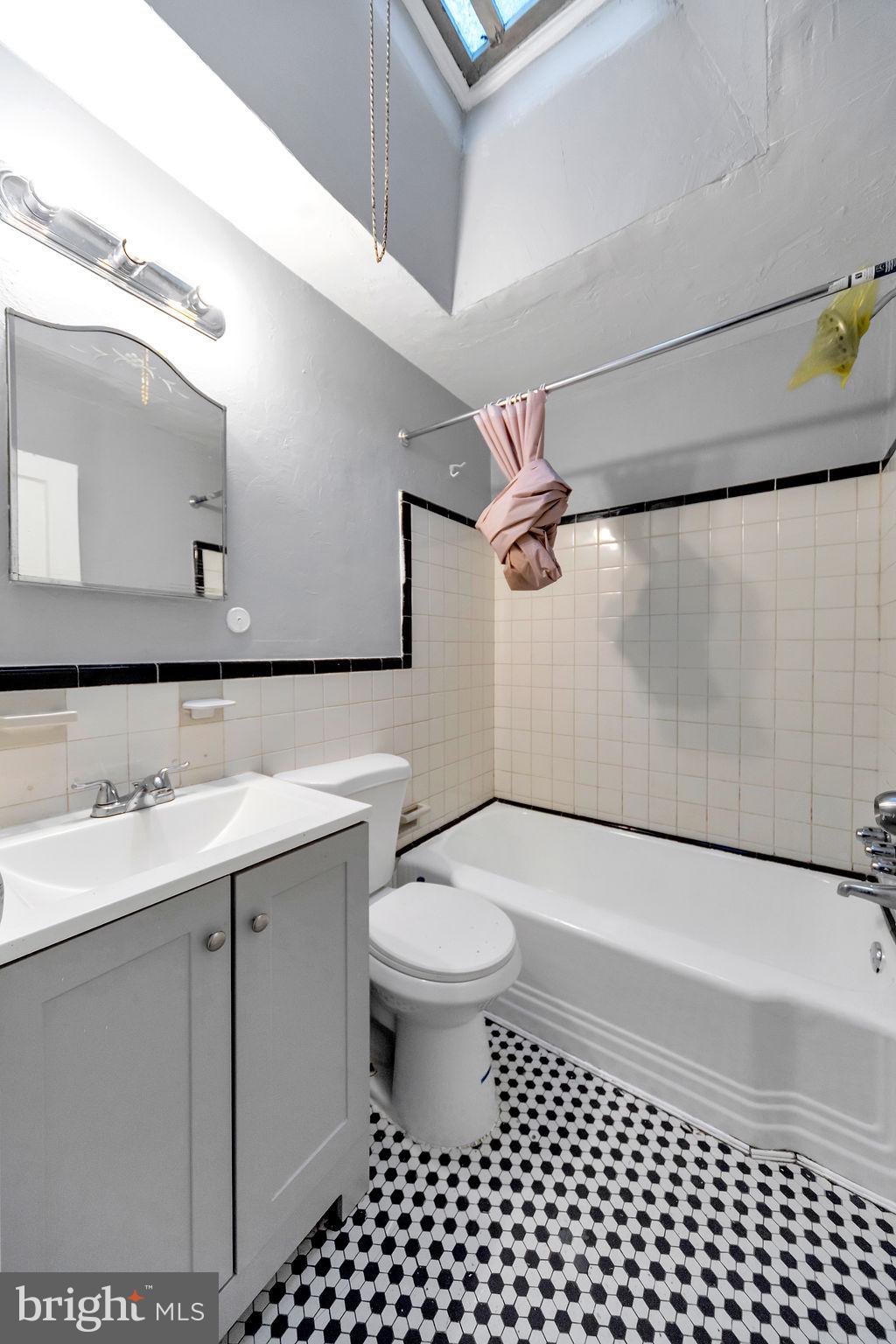 7247 Glenthorne Road Upper Darby, PA 19082 - Photo 16 of 24 Gallery Image 16