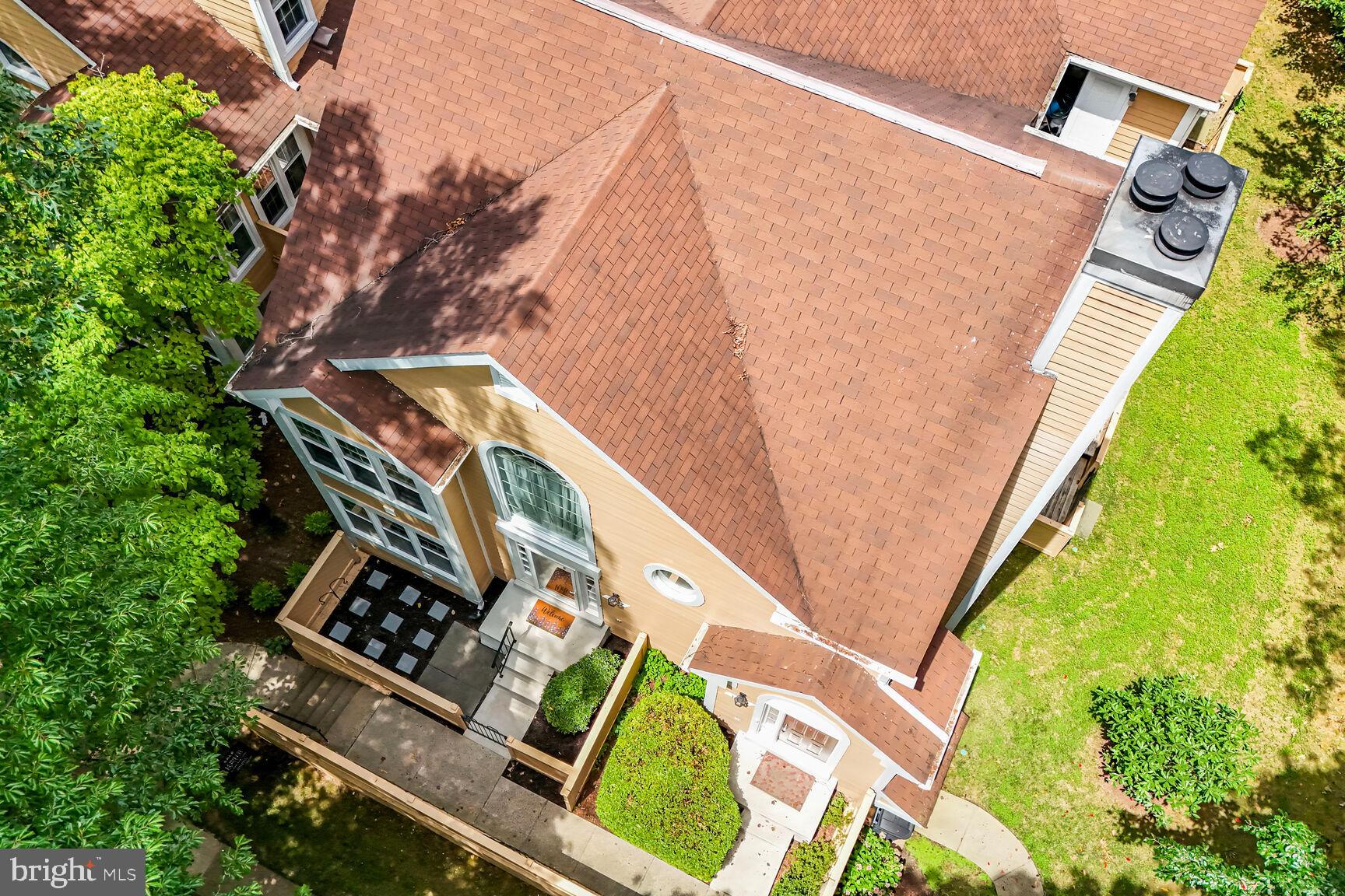 1497 Church Hill Place Reston, VA 20194 - Photo 5 of 30 Front door/courtyard