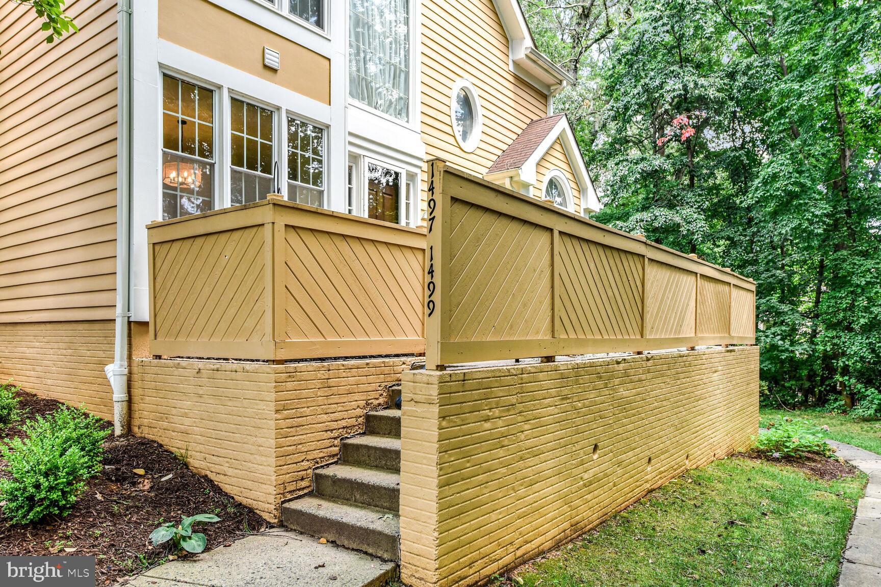 1497 Church Hill Place Reston, VA 20194 - Photo 8 of 30 Steps to front door/courtyard