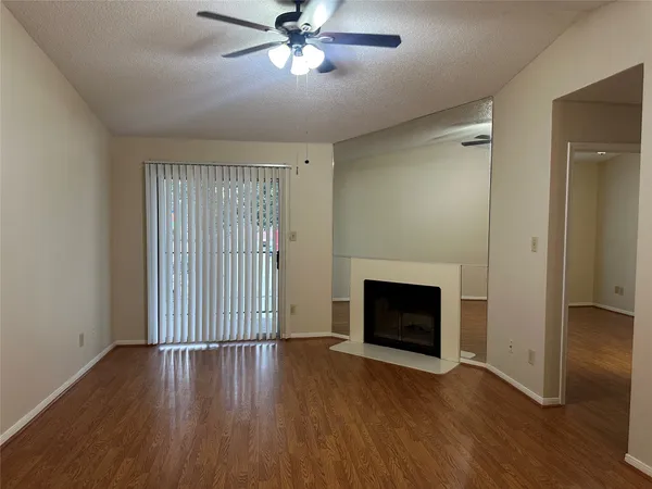 $1,450 | 2121 Hepburn Street, Unit 104, Houston, TX 77054