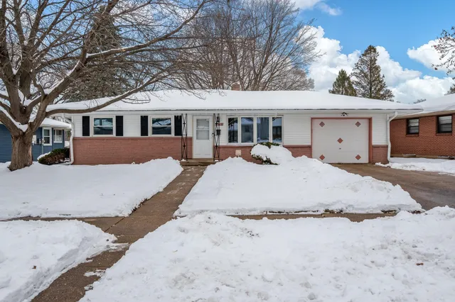 $159,900 | 3308 Wesleyan Avenue, Rockford, IL 61108