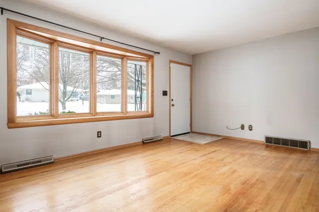 $159,900 | 3308 Wesleyan Avenue, Rockford, IL 61108