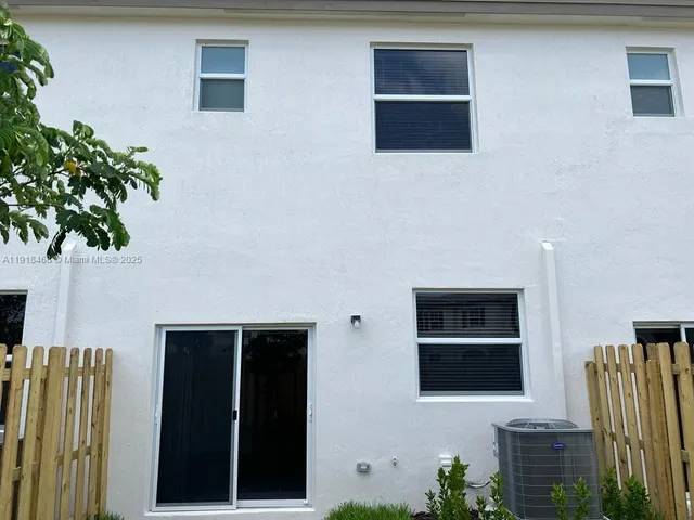 $2,850 | 12235 Northwest 23rd Avenue, Miami, FL 33167