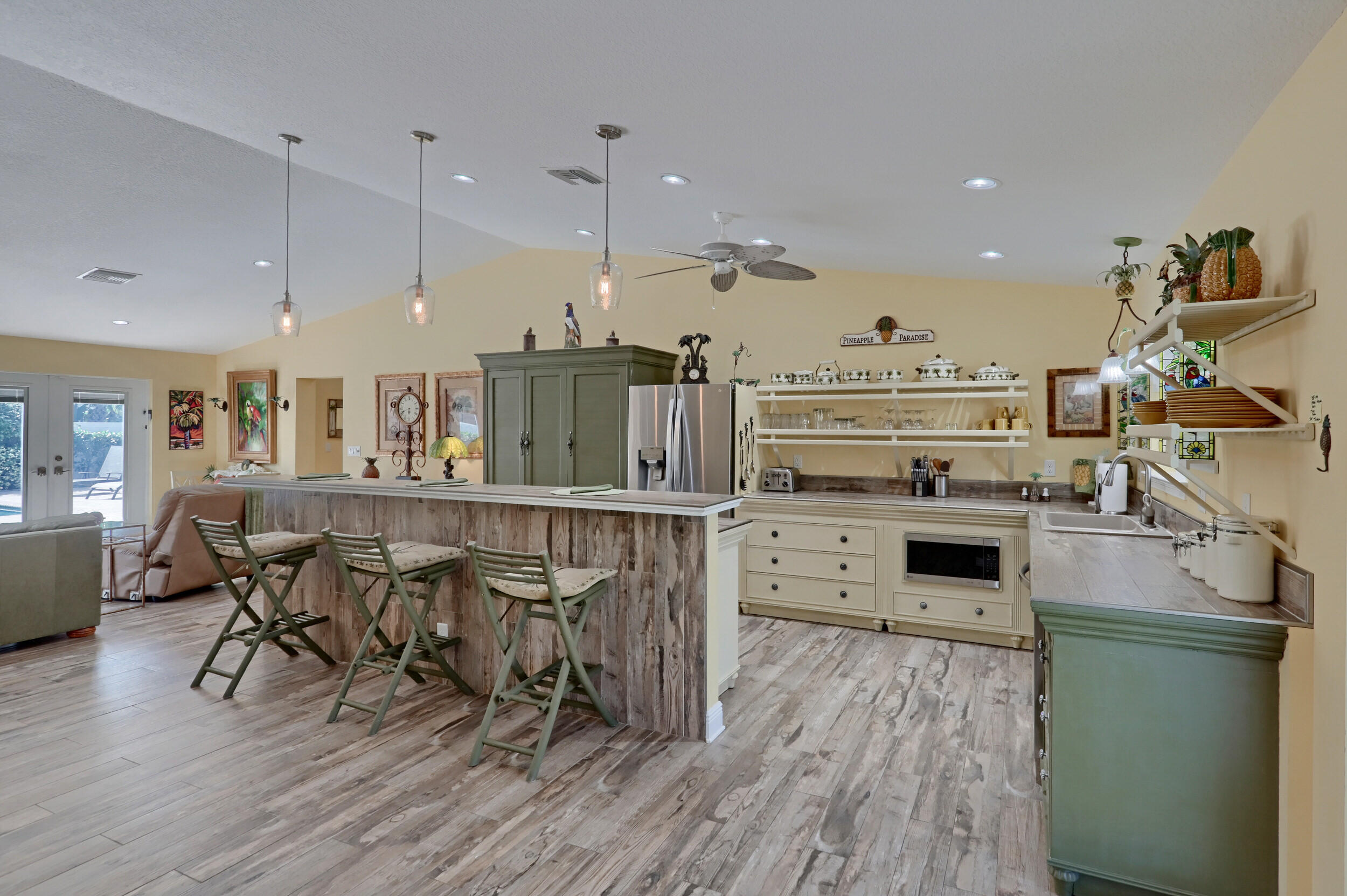 1118 Surf Road Riviera Beach, FL 33404 - Photo 11 of 44 09_320a8393-hdr(7)