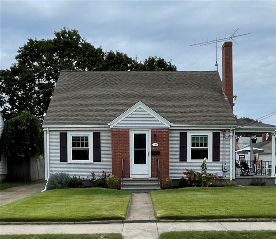 153 Woodhaven Road Pawtucket, RI 02861 - Photo 1 of 25 Gallery Image 1