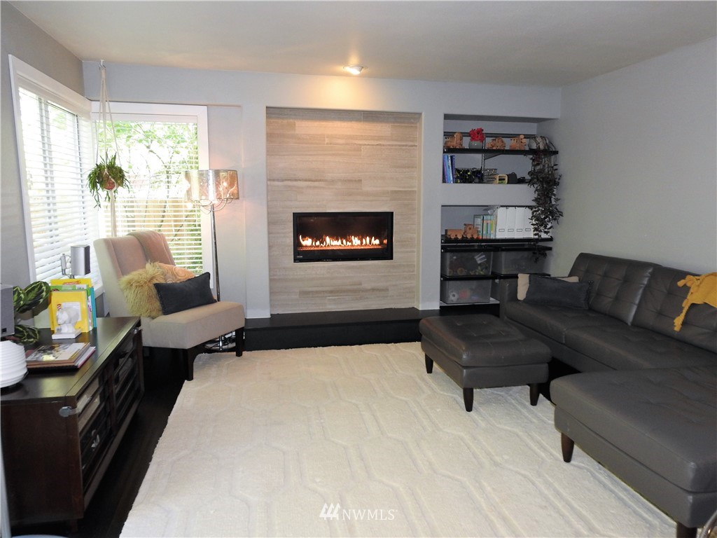 3142 Wells Avenue South Renton, WA 98055 - Photo 10 of 25 Gallery Image 10