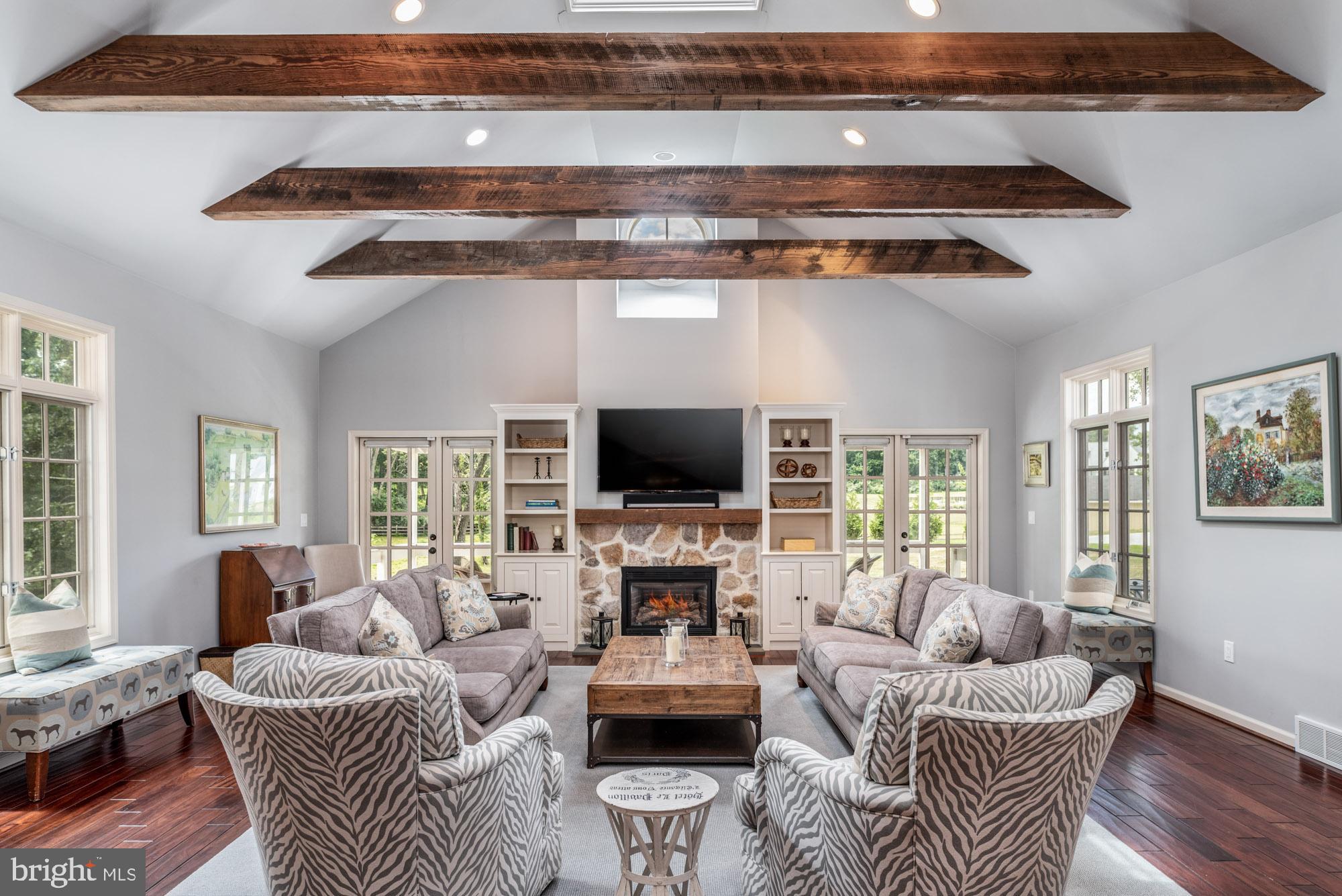 782 Hillview Road Malvern, PA 19355 - Photo 14 of 46 Gas (propane) fireplace