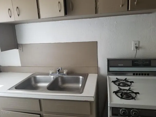 $350,000 | 1165 East 10th Street, Douglas, AZ 85607