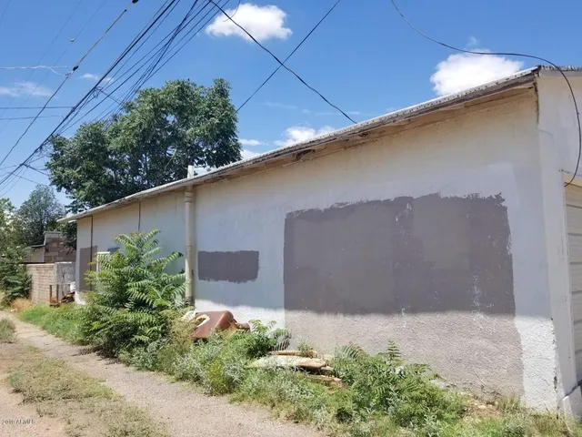 $350,000 | 1165 East 10th Street, Douglas, AZ 85607