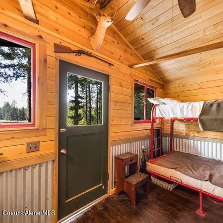 $1,100,000 | 142 Maria Pia Lane, Sagle, ID 83860