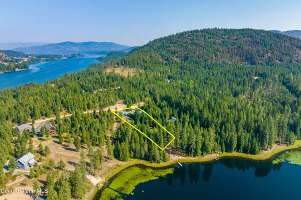 $1,100,000 | 142 Maria Pia Lane, Sagle, ID 83860