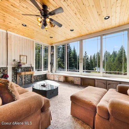 $1,100,000 | 142 Maria Pia Lane, Sagle, ID 83860