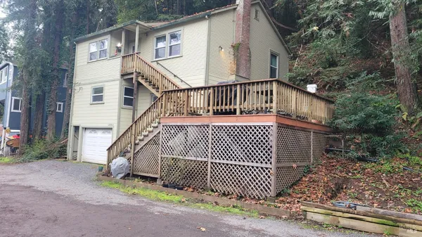 a view of a house with a street view